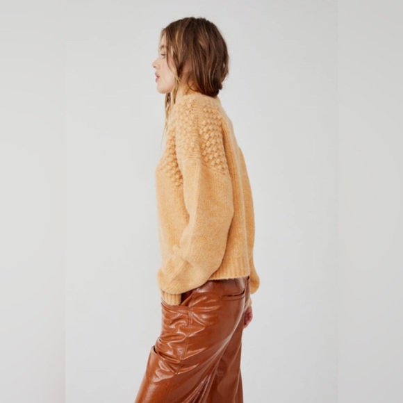 NWT Free People Bradley Camel Heather popcorn funnel neck style size Large - Picture 5 of 12